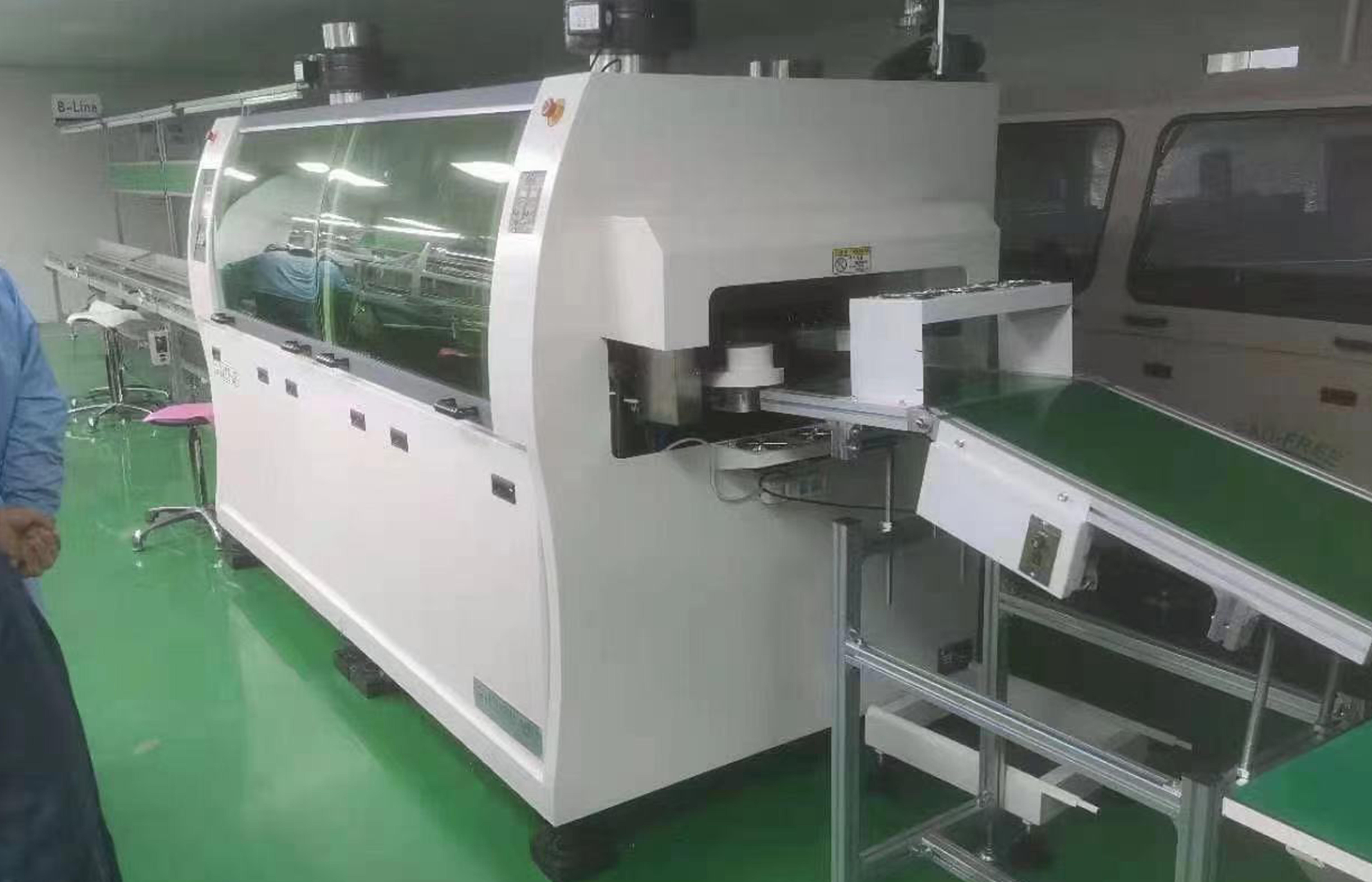 為什麽選擇這款波峰焊，它具有哪些特點?​